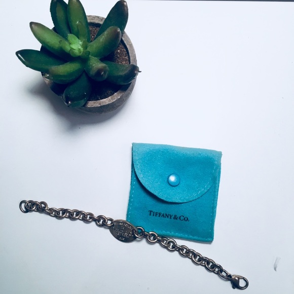 Tiffany & Co. Jewelry - AUTHENTIC Tiffany & Co Round Tag Bracelet (#925)